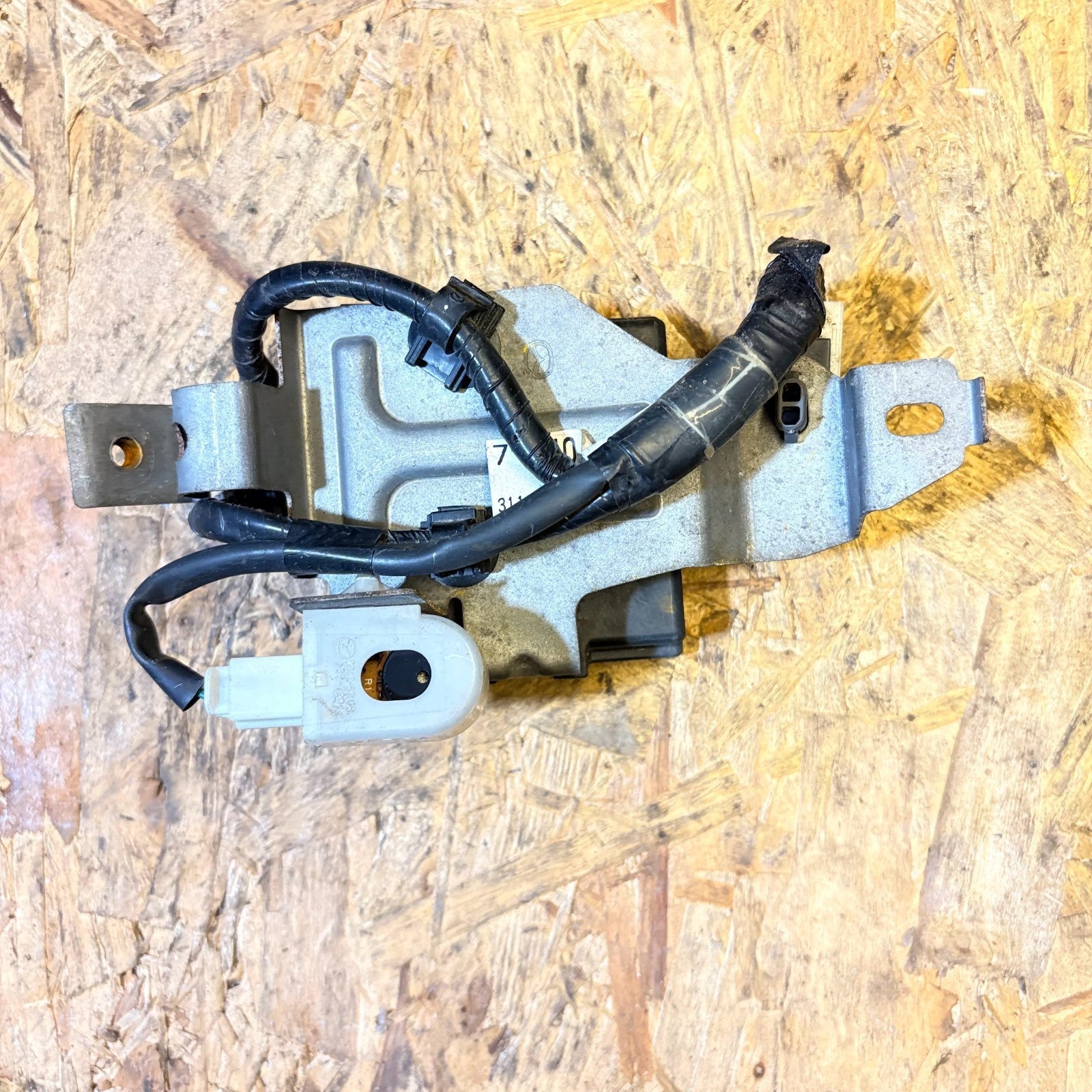 MAZDA 2 2008-2015 PARKING DISTANCE CONTROL MODULE DP74-67UU5-A