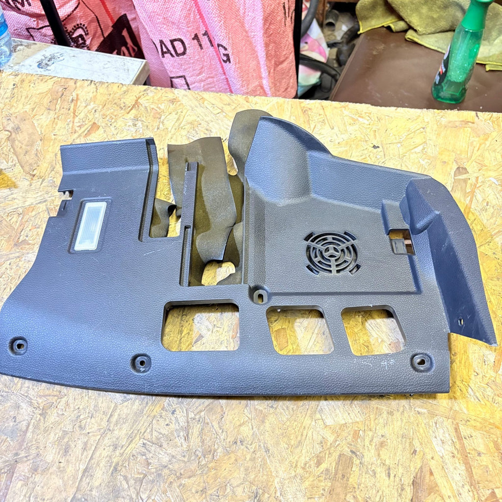 2011 BMW 1 SERIES 118D FOOTWELL TRIM DRIVERS SIDE
