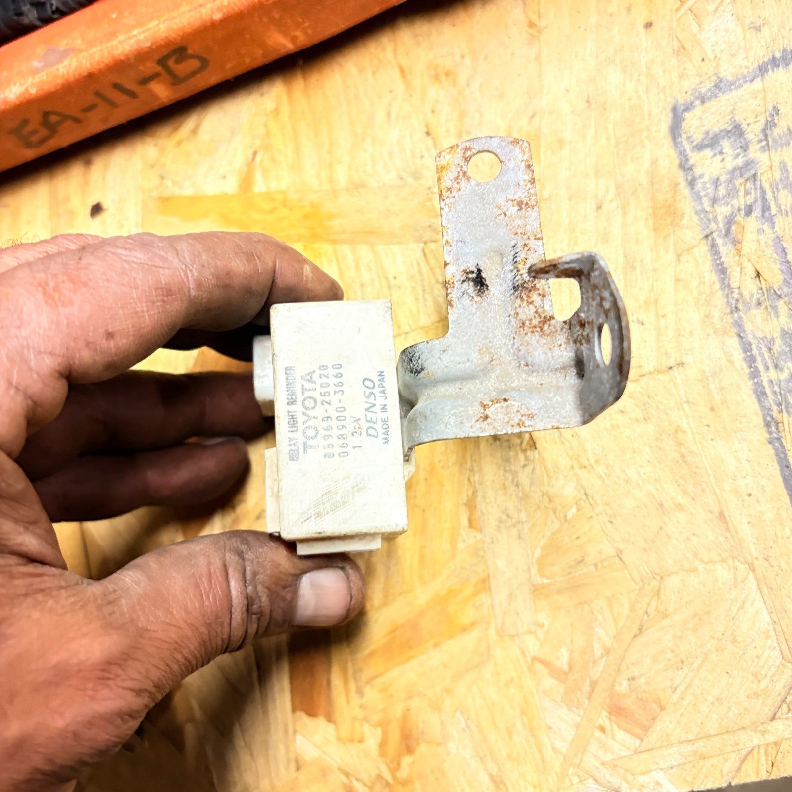 Toyota Dyna 2009 Headlight Reminder Relay 85969-25020