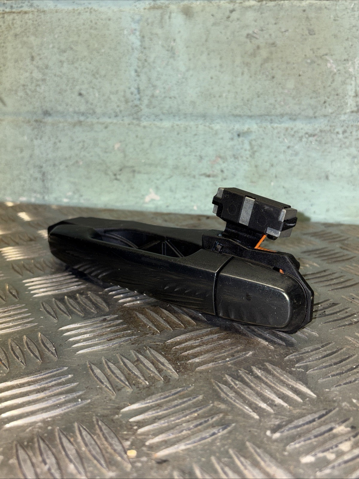 TOYOTA AYGO MK2 2014 ONWARDS NSR PASSENGER SIDE REAR OUTER DOOR HANDLE GREY