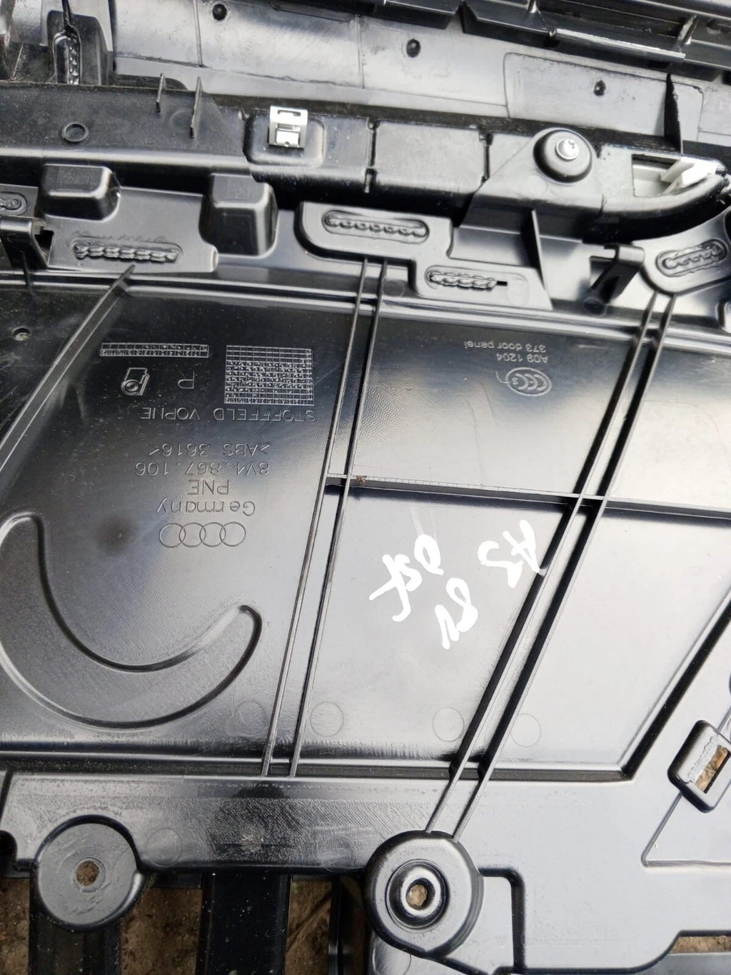 AUDI A3 DOOR CARD MK3 8V A5 TDI SPORT DOOR PANEL RIGHT SIDE FRONT 8V3867106