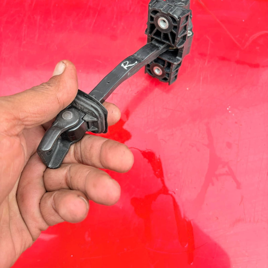 POLO NTY EZC-SK-055 Door Catch for SKOD A225487412800