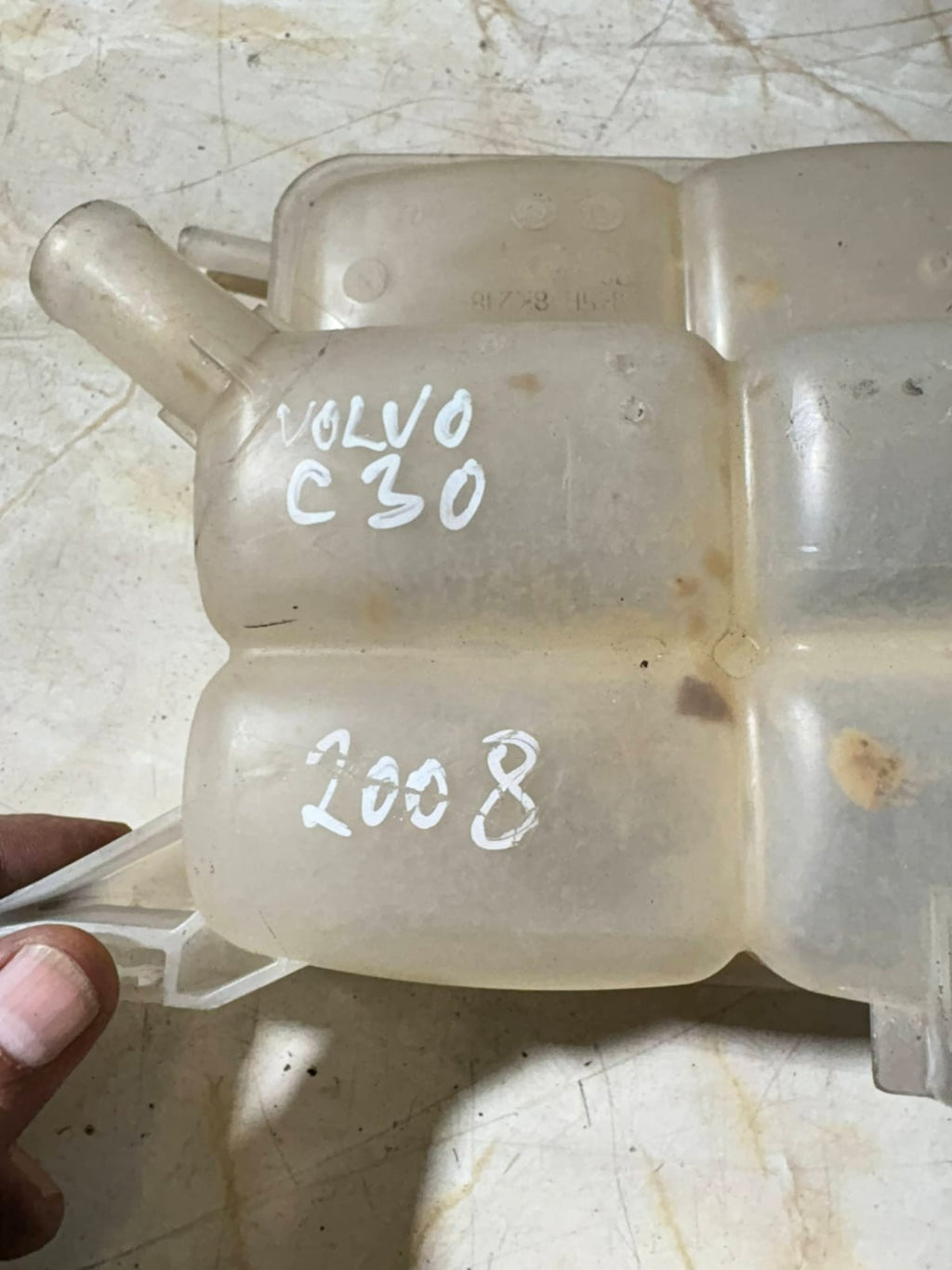 3M5H-8K218 Volvo C30 08-13 C70 06-13 S40 V50 04-12 Coolant Tank