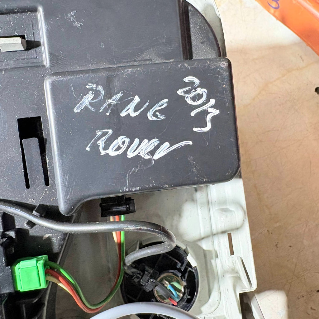 RANGE ROVER 2013 INTERIOR ROOF LIGHT AW93-15K609-AF