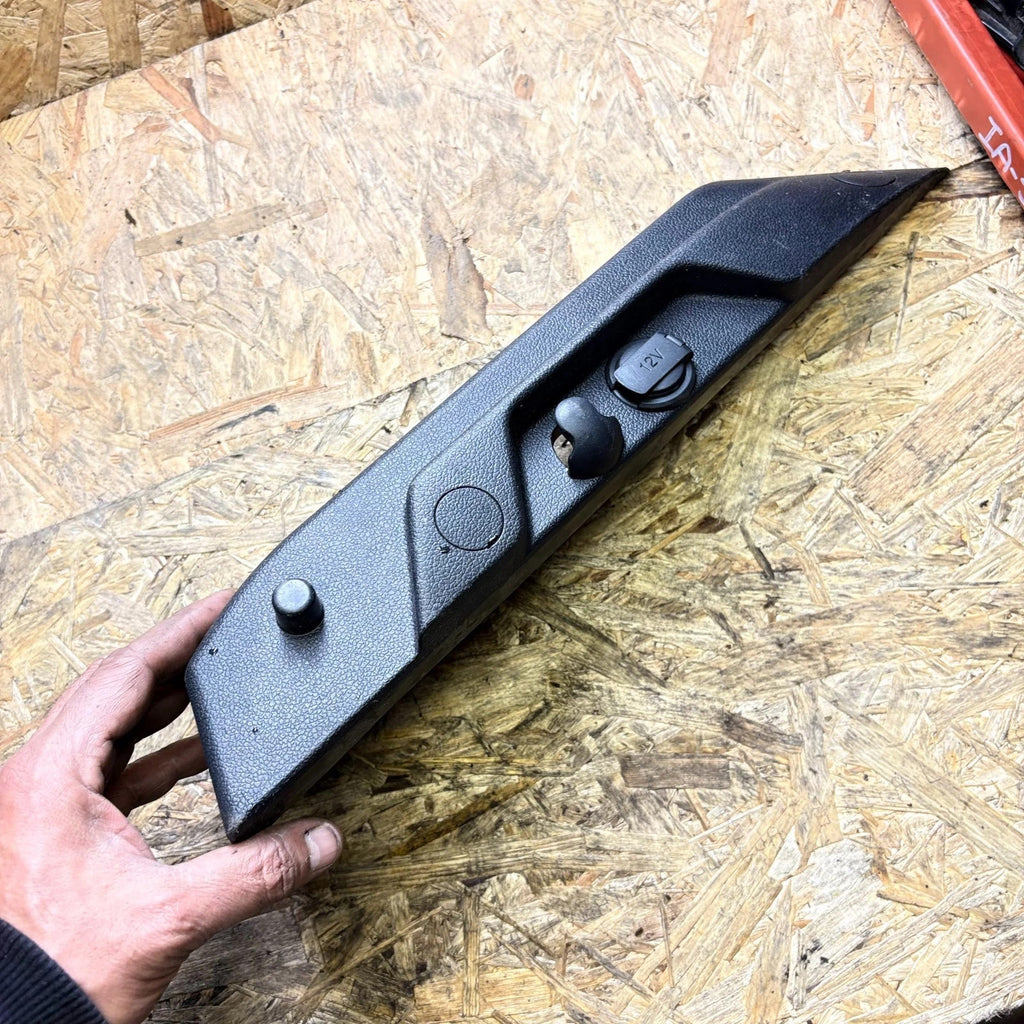 Kia Ceed JD 2012-2018 Right Boot Side Trim Panel +12V 85740A2000WK