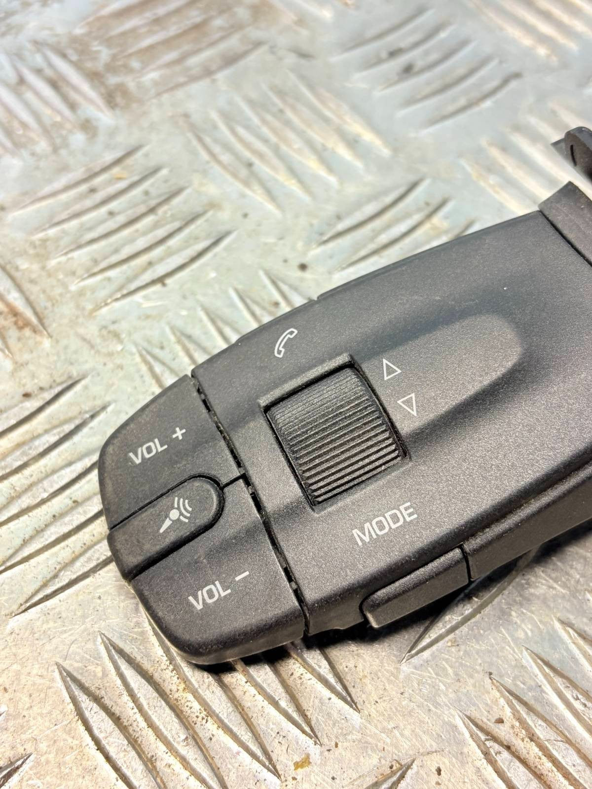 SKODA FABIA MK2 ROOMSTER SEAT IBIZA RADIO AUDIO CONTROL STALK SWITCH 5J0959849