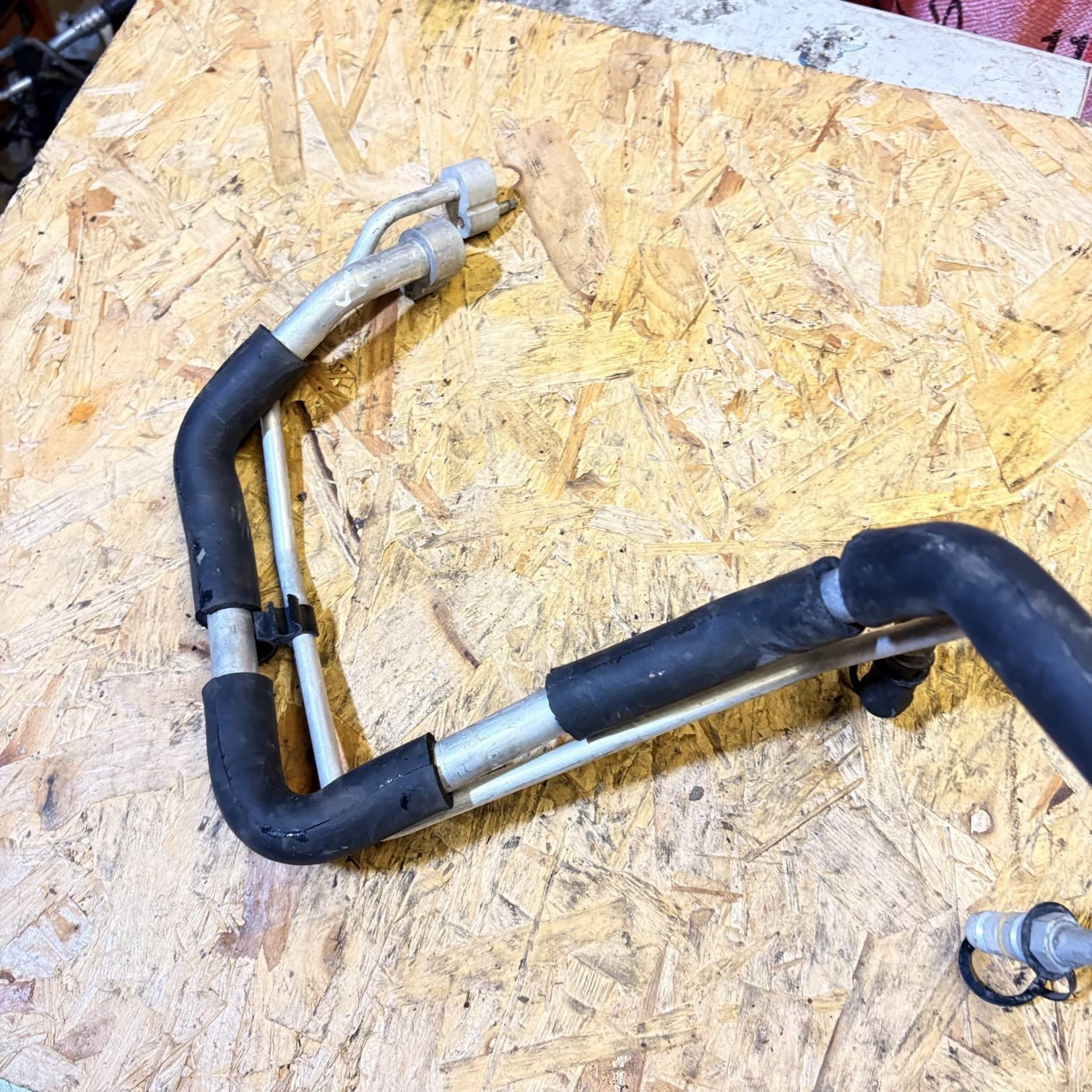 RANGE ROVER EVOQUE L538 2.2 DIESEL AIR CONDITIONING PIPE BJ3219A834AC 2011