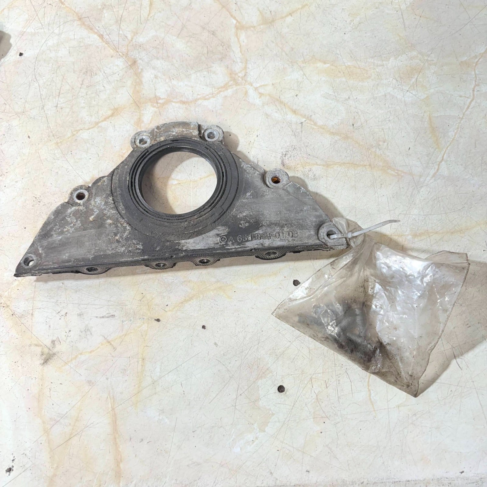 MERCEDES 651 SPRINTER CRANK OIL SEAL HOUSING A6510110108