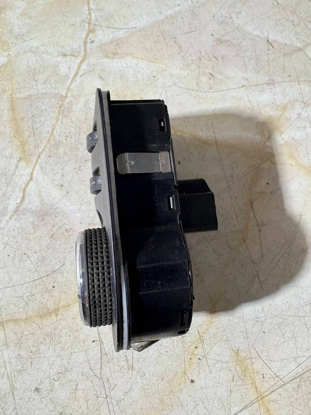 Vauxhall Corsa D Headlight & Fog Light Switch 13310335 2006-2014
