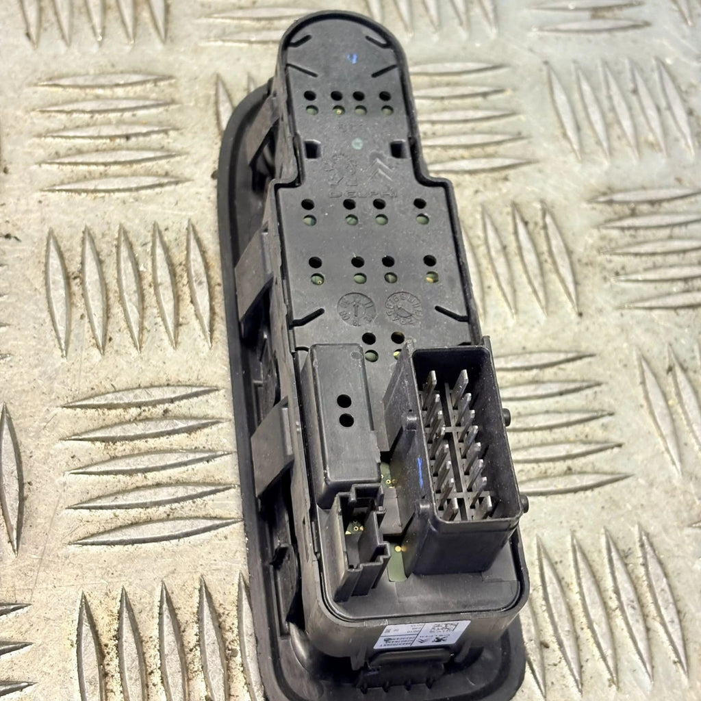 Citroen C3 2009-2016 Front Right RHD Driver Window Mirror Switch 96637529XT