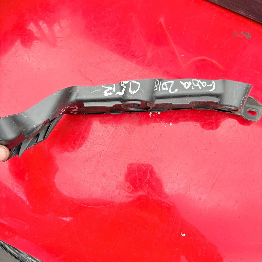 Skoda Fabia Rear Bumper Right Side Bracket 2018 6V9807394