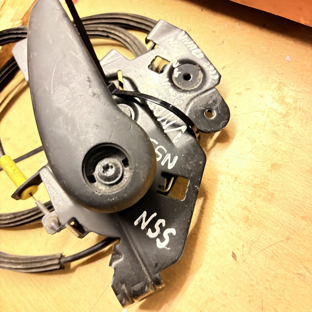 Opel Vivaro Trafic II Primastar from door handle interior side door rear NSS