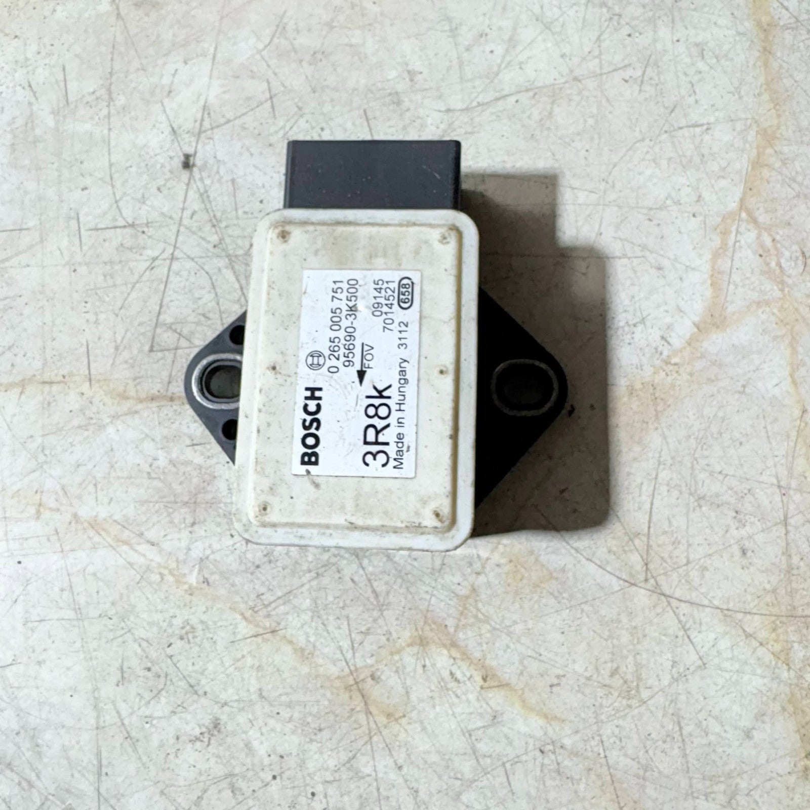 HYUNDAI I20 2008-2014 Mk1 YAW RATE SENSOR 95690-3K500