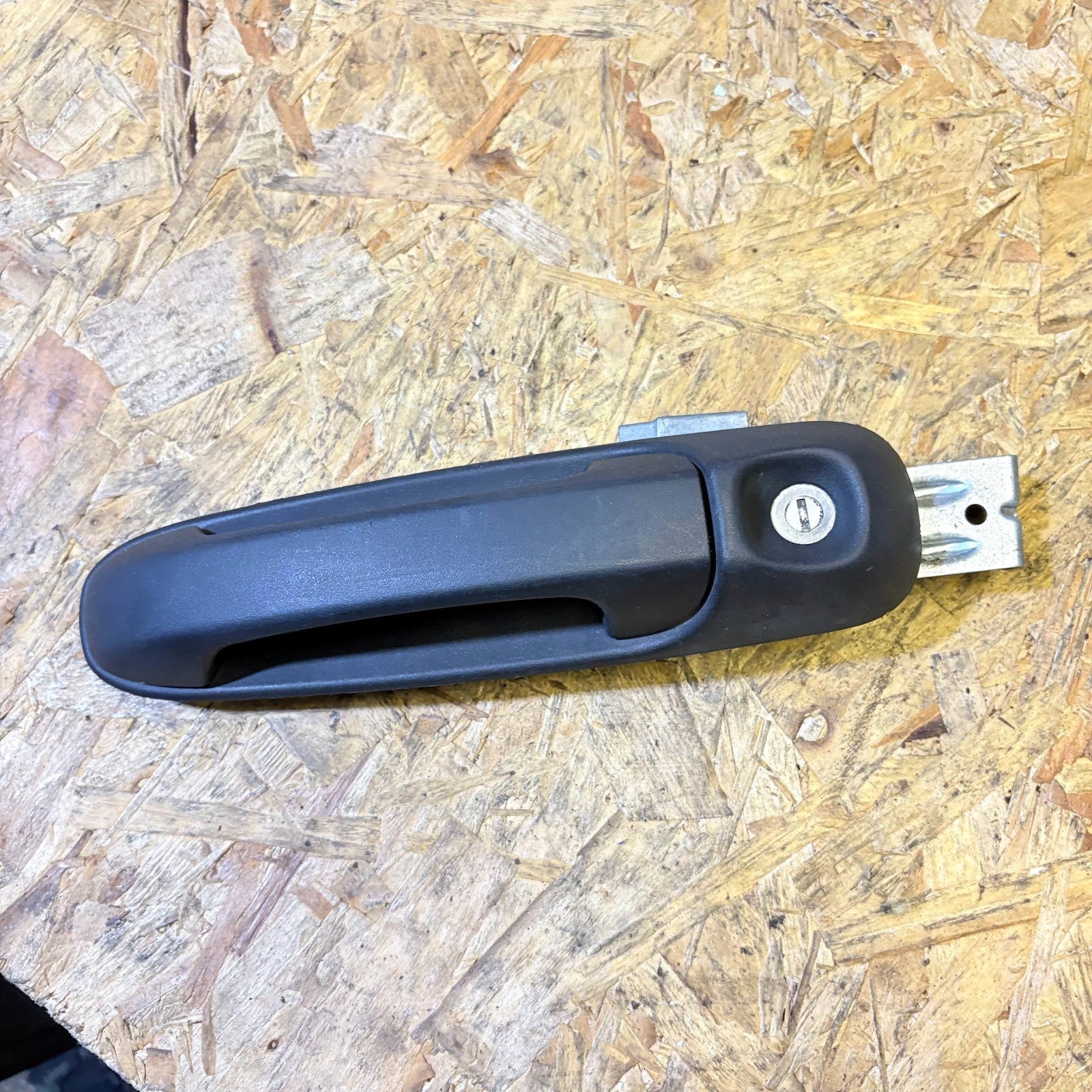 Jeep Cherokee Liberty KJ 2002-2007 Front Left Exterior Door Handle 55360333AF