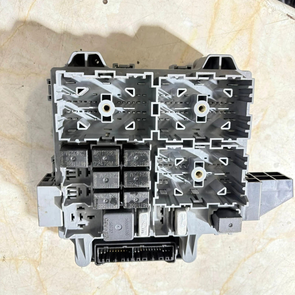 Jeep Cherokee KJ 2001-2007 Body Control Module ECU Driver Front Right