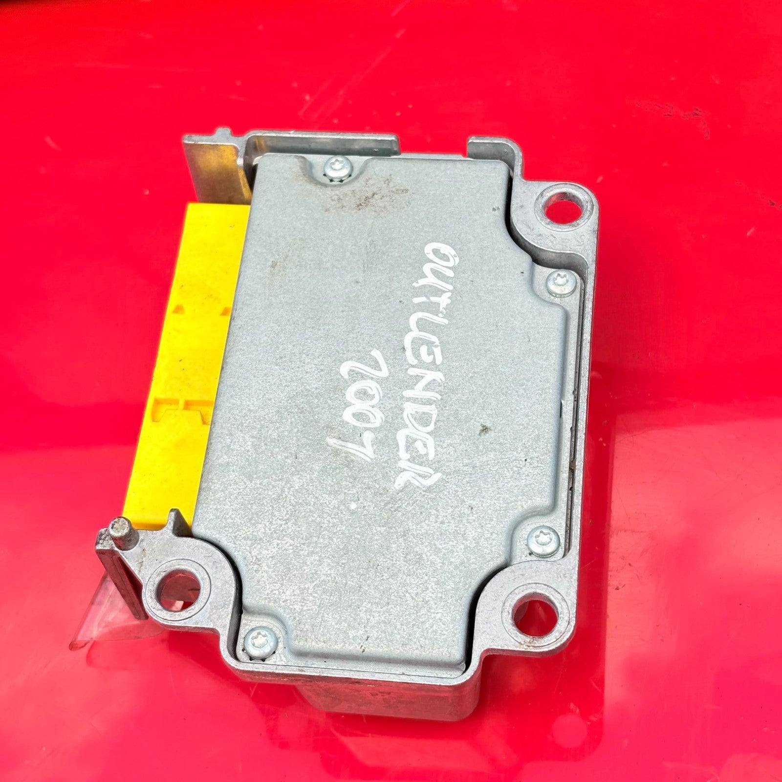 MITSUBISHI OUTLANDER MK2 2007 AiRBAG CONTROL MODULE ECU P8635A053