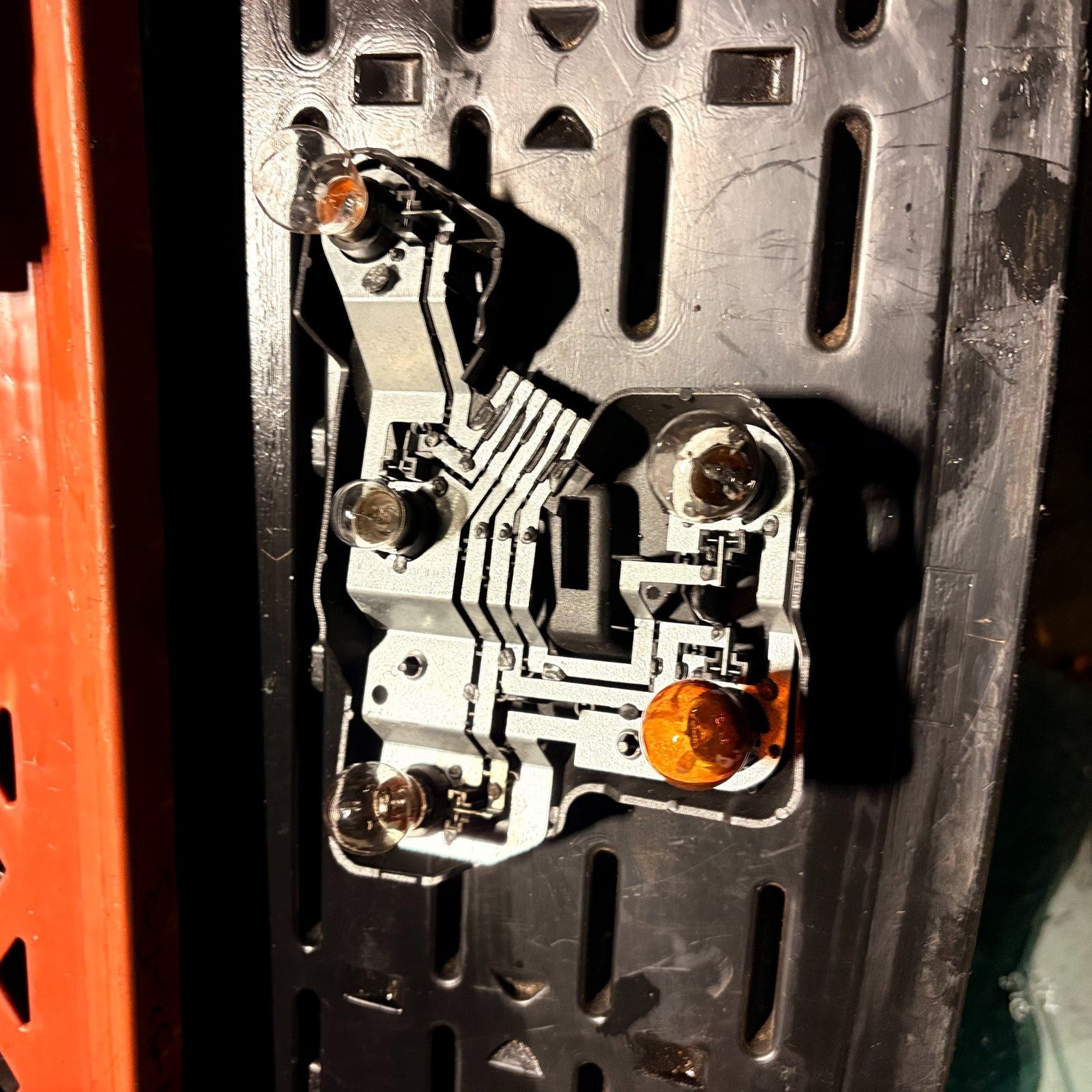 MG Rover 25 Driver side rear lamp bulb holder