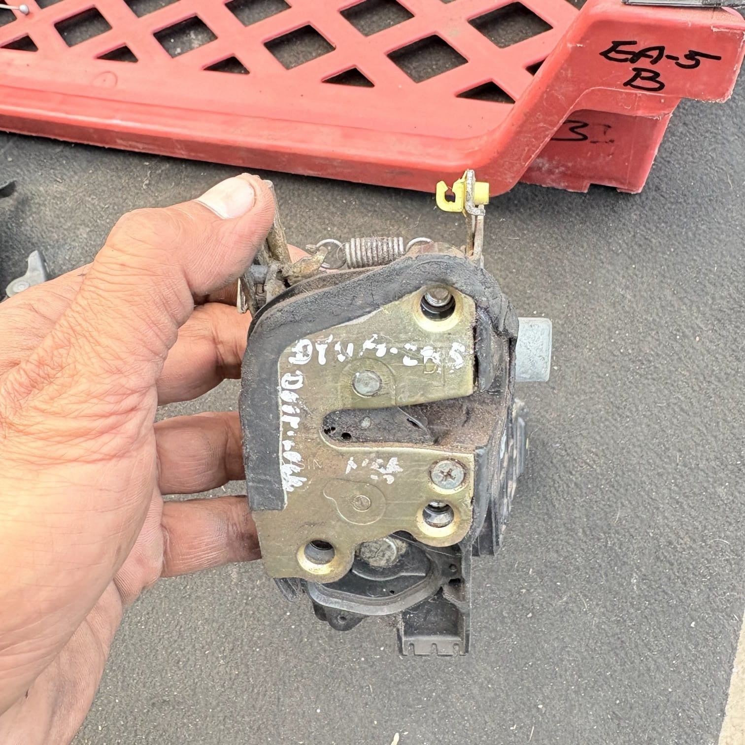 PASSENGER FRONT DOOR LOCK/5.PUERTAS/6.PINES 595032 FOR TOYOTA RAV 4 A2 2.0 TU