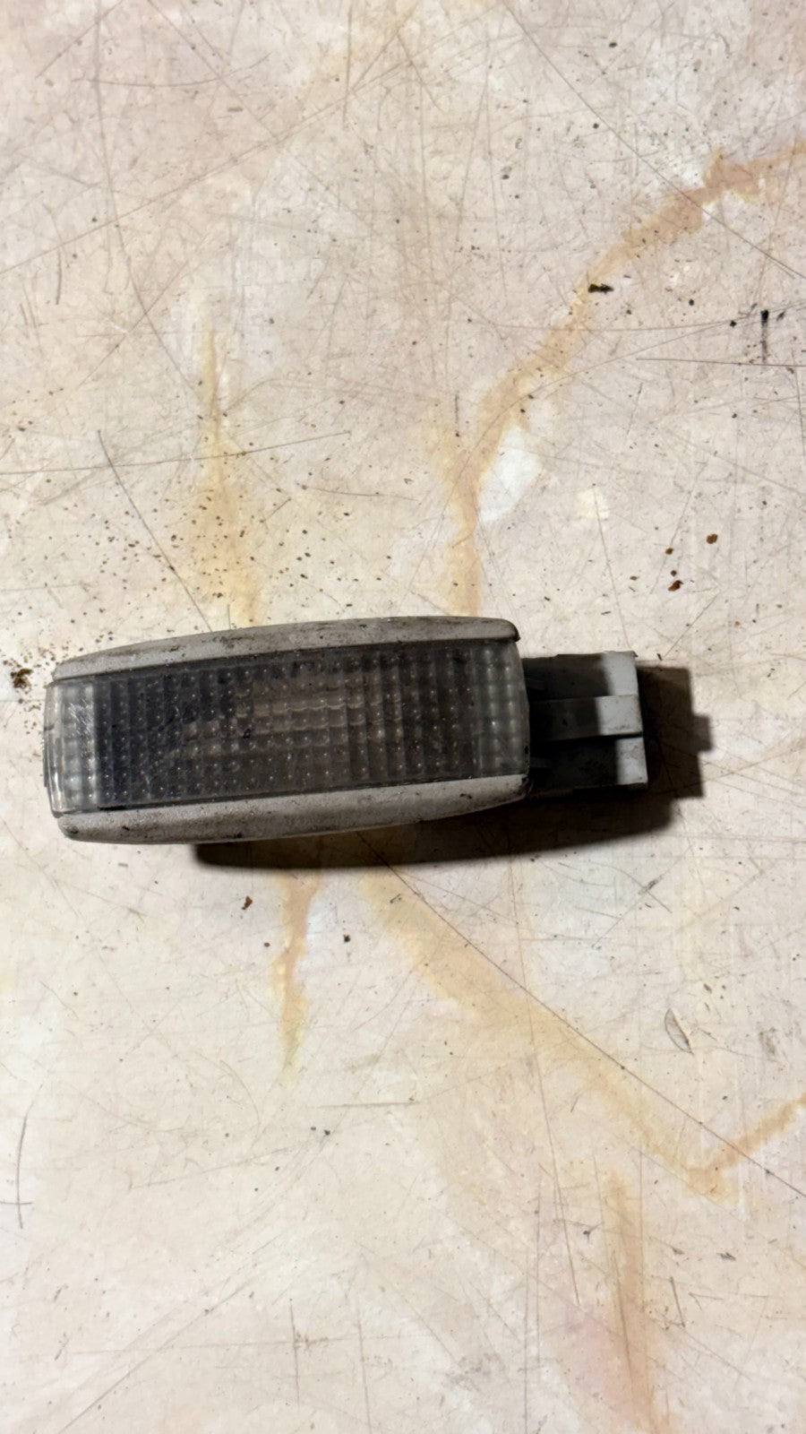 VOLKSWAGEN INTERIOR LIGHT 3B0947113