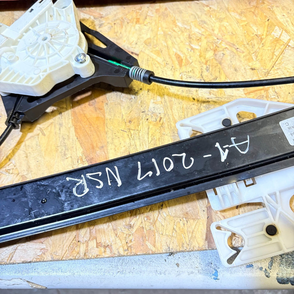 AUDI A1 2010-2018 LEFT REAR WINDOW REGULATOR WINDER 8X4 839 461 A