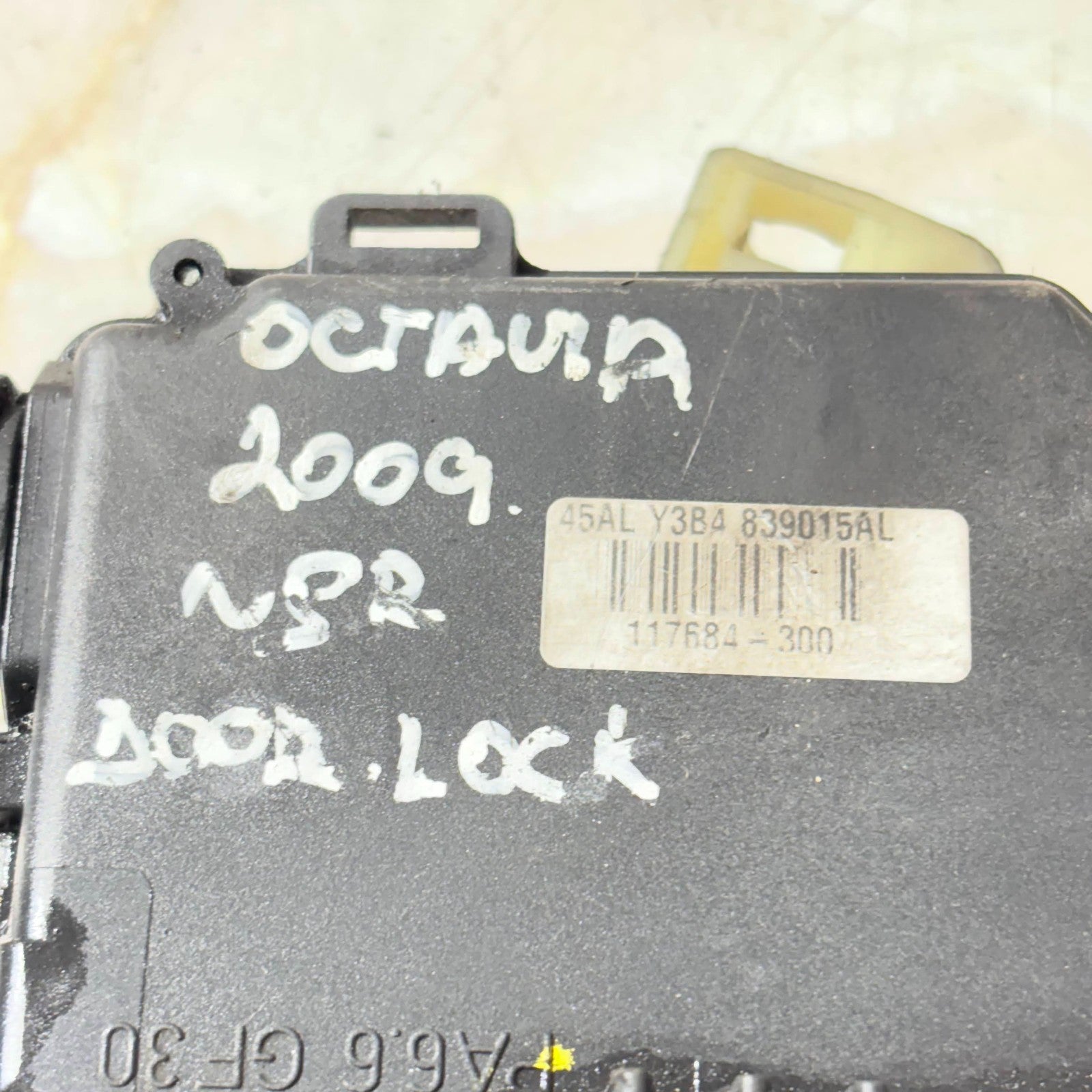 2009 OCTAVIA 2009 PASSENGER REAR LEFT SIDE DOOR LOCK CATCH 45AL Y3BA 839015AL