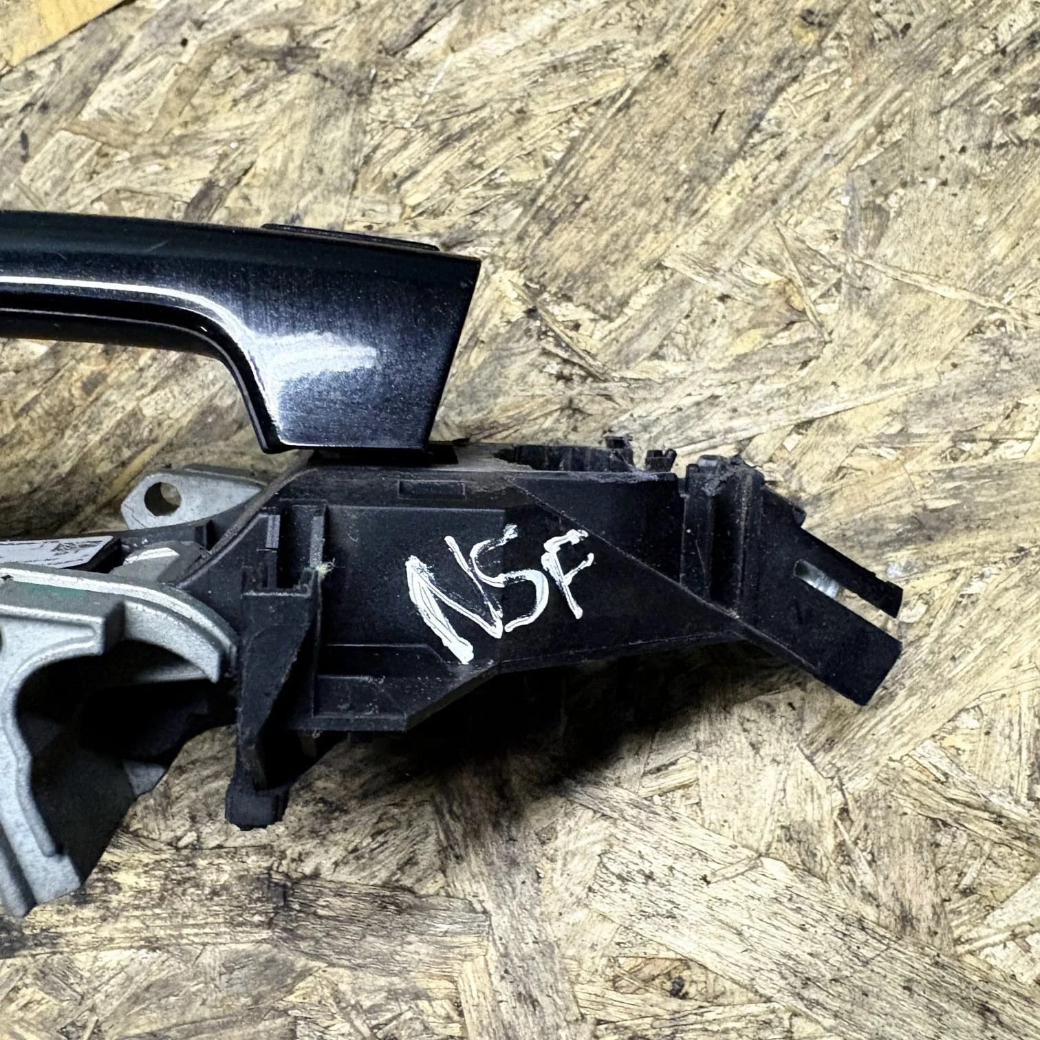 2013 Range Rover Vogue L405 Front Left Door Handle Bracket CK52203A29-TE NSF