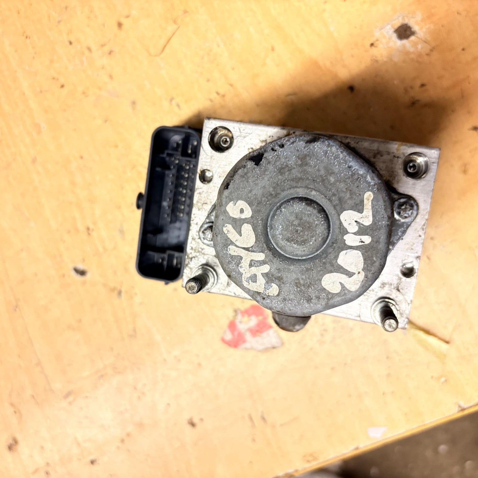 TOYOTA AYGO 2005-2014 ABS PUMP CONTROL MODULE 0265260019