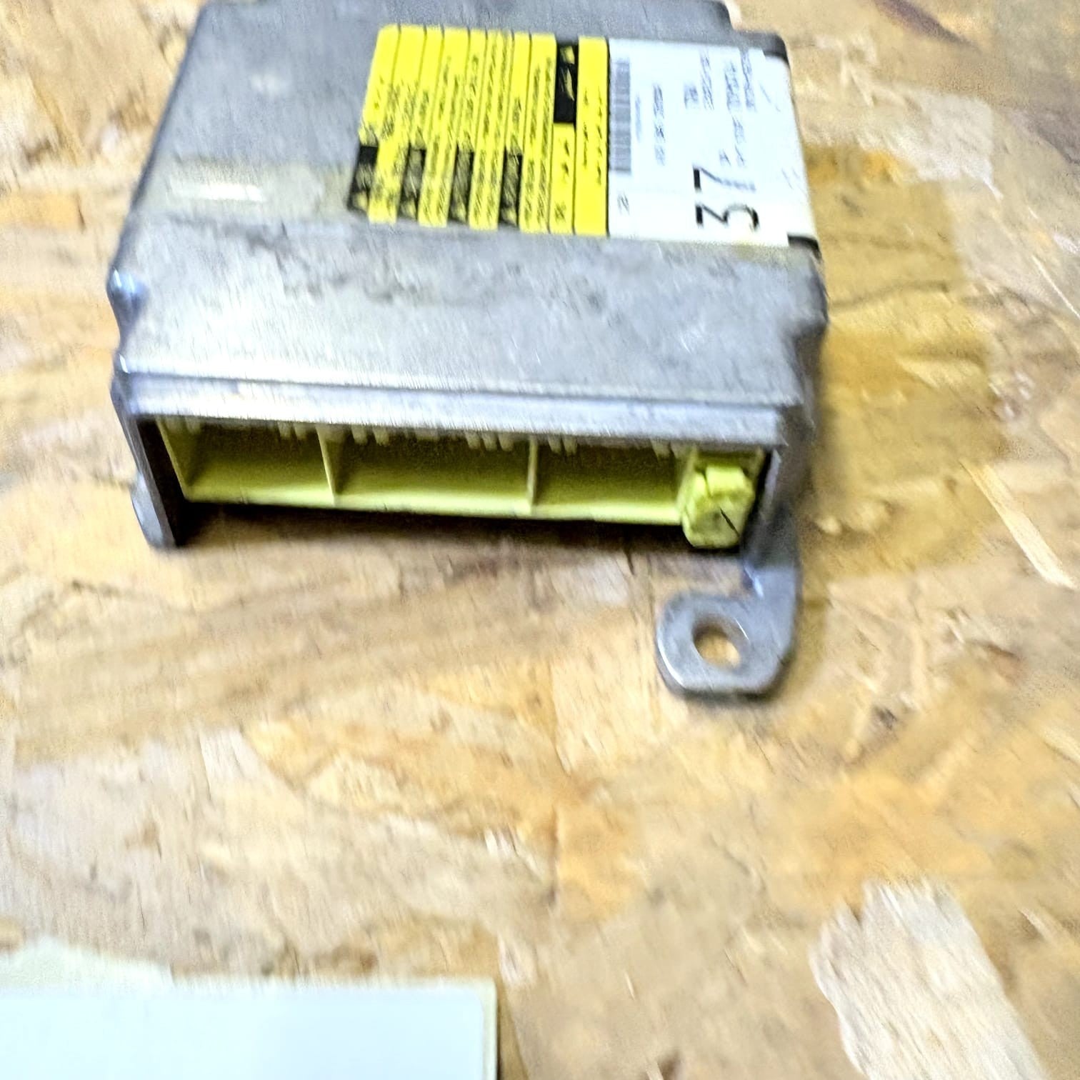 2004 TOYOTA YARIS ECU MODULE 89170-0D410 TRW 220749-102
