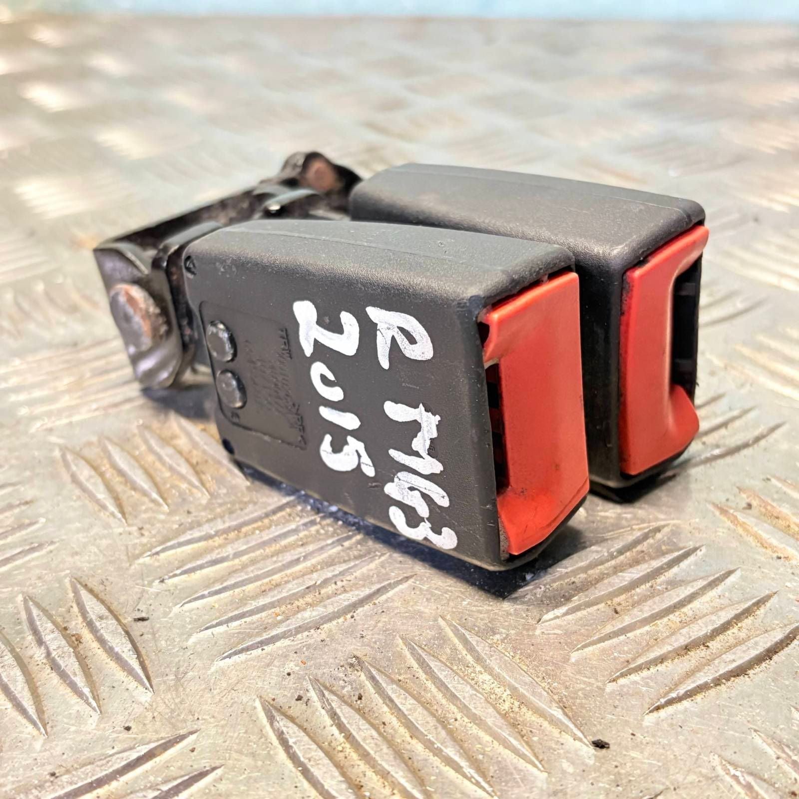 MG3 2013-2018 Rear Right Centre Twin Seat Belt Buckle 30010268ASA