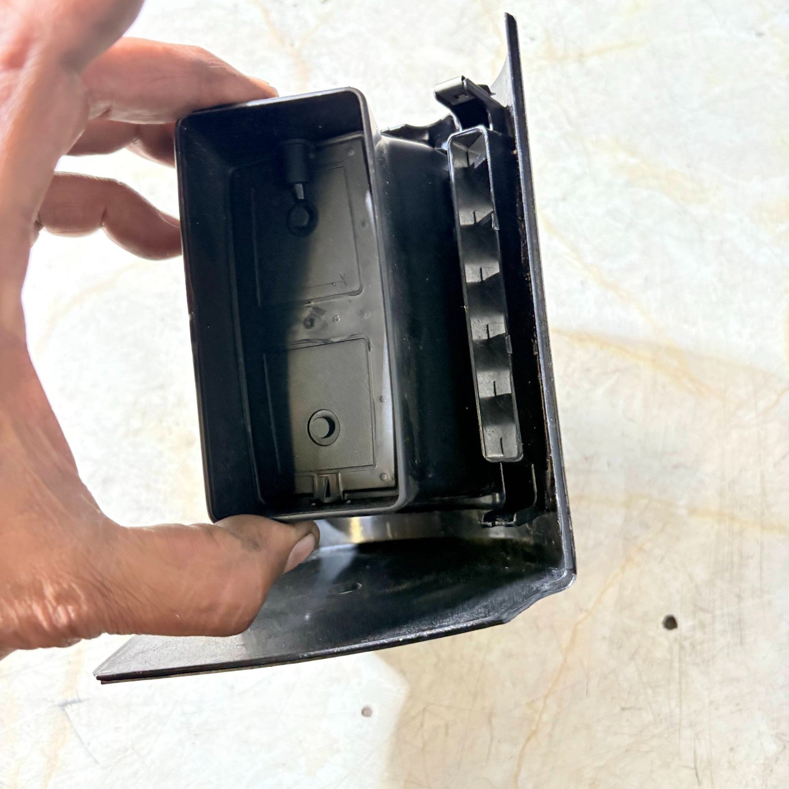 05-2012 VW FOX NSF PASSENGER SIDE DASH AIR VENT 5Z0819703