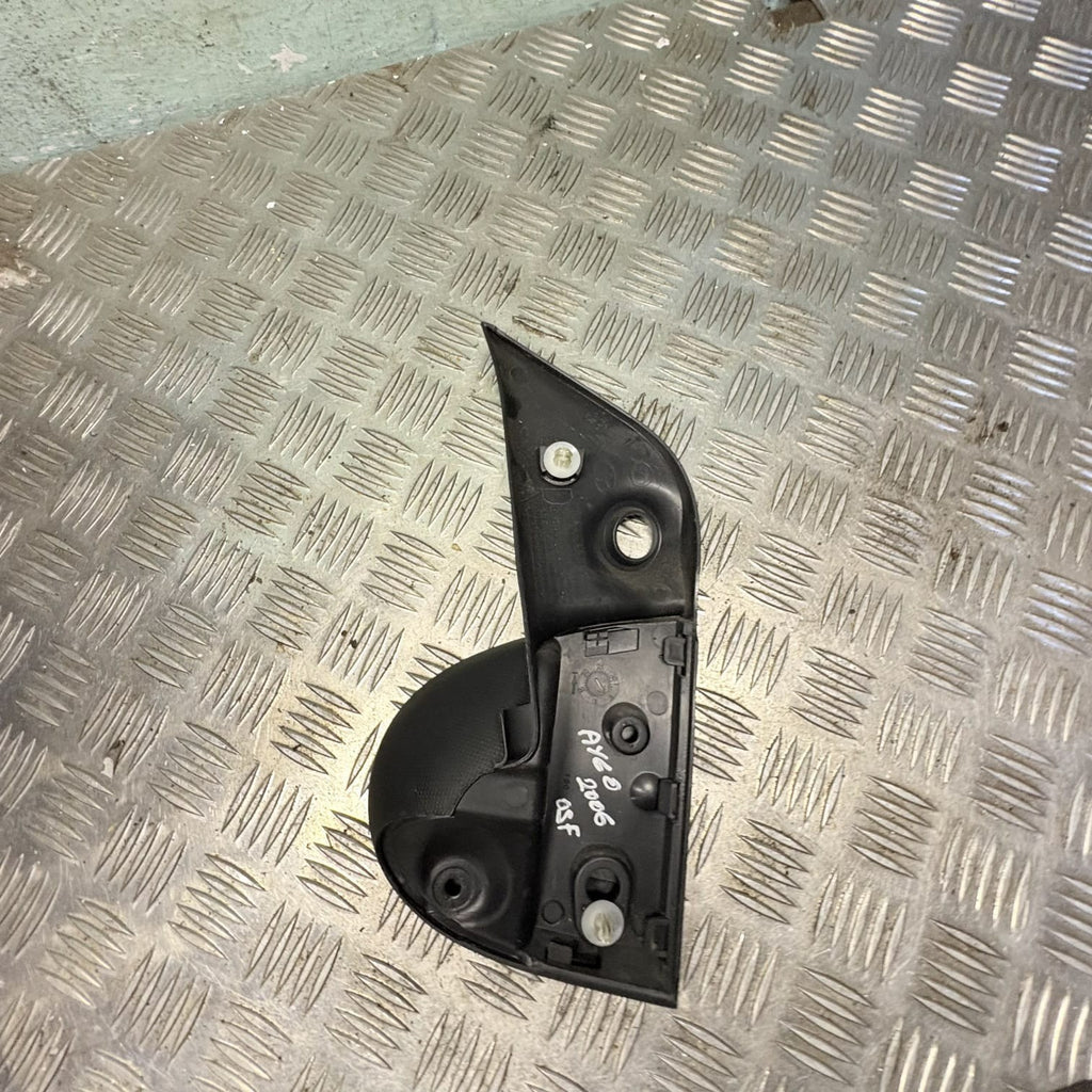 CITROEN C1 PEUGEOT107 TOYOTA AYGO PASSENGER SIDE WING MIRROR TRIM674920H010 2006