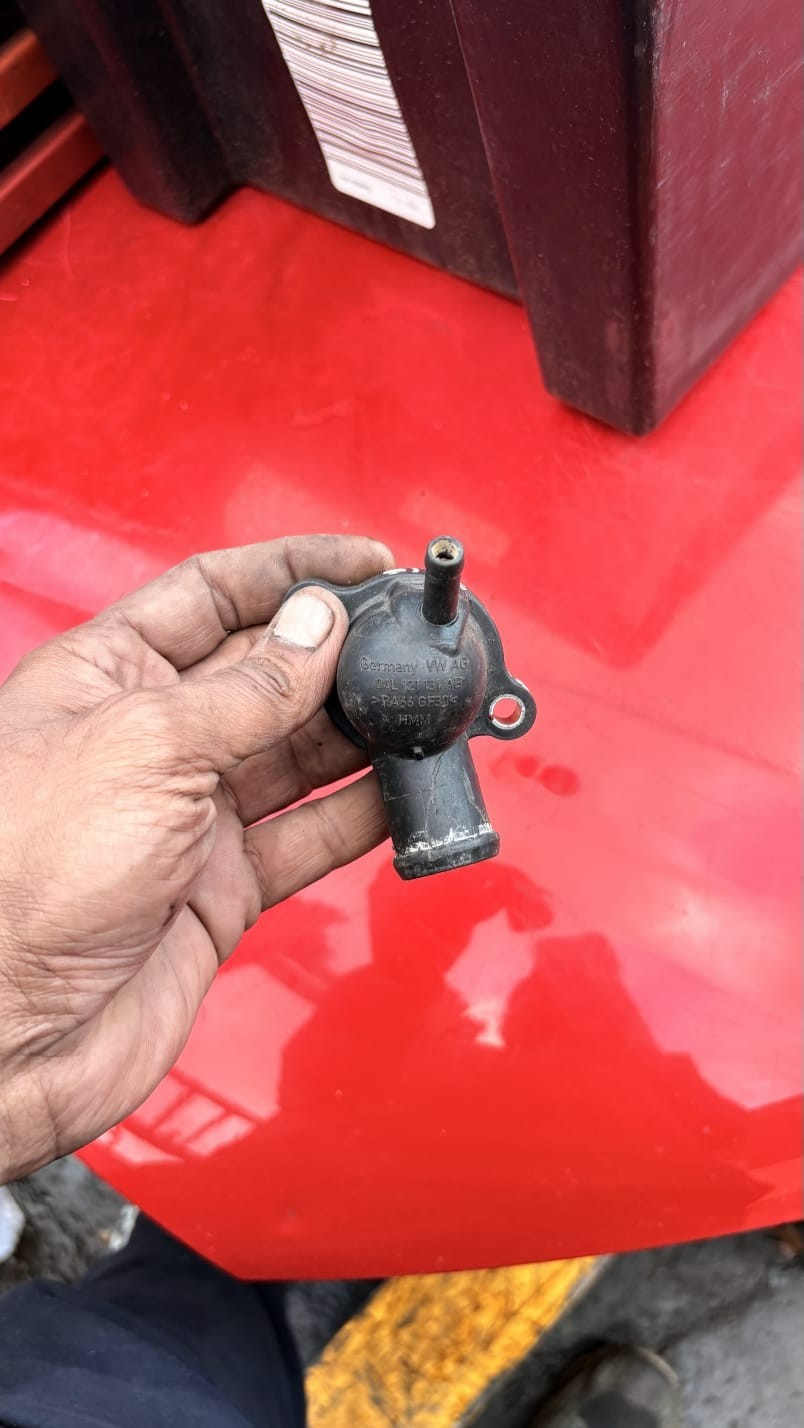 2016VW PASSAT B8 AUDI SEAT SKODA 2.0 WATER COOLANT FLANGE PIPE