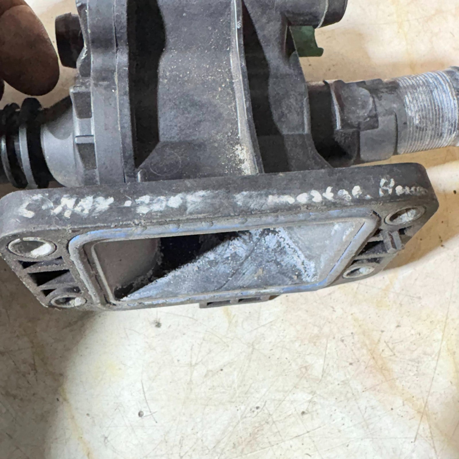 FORD FOCUS C-MAX 2005 THERMOSTAT HOUSING