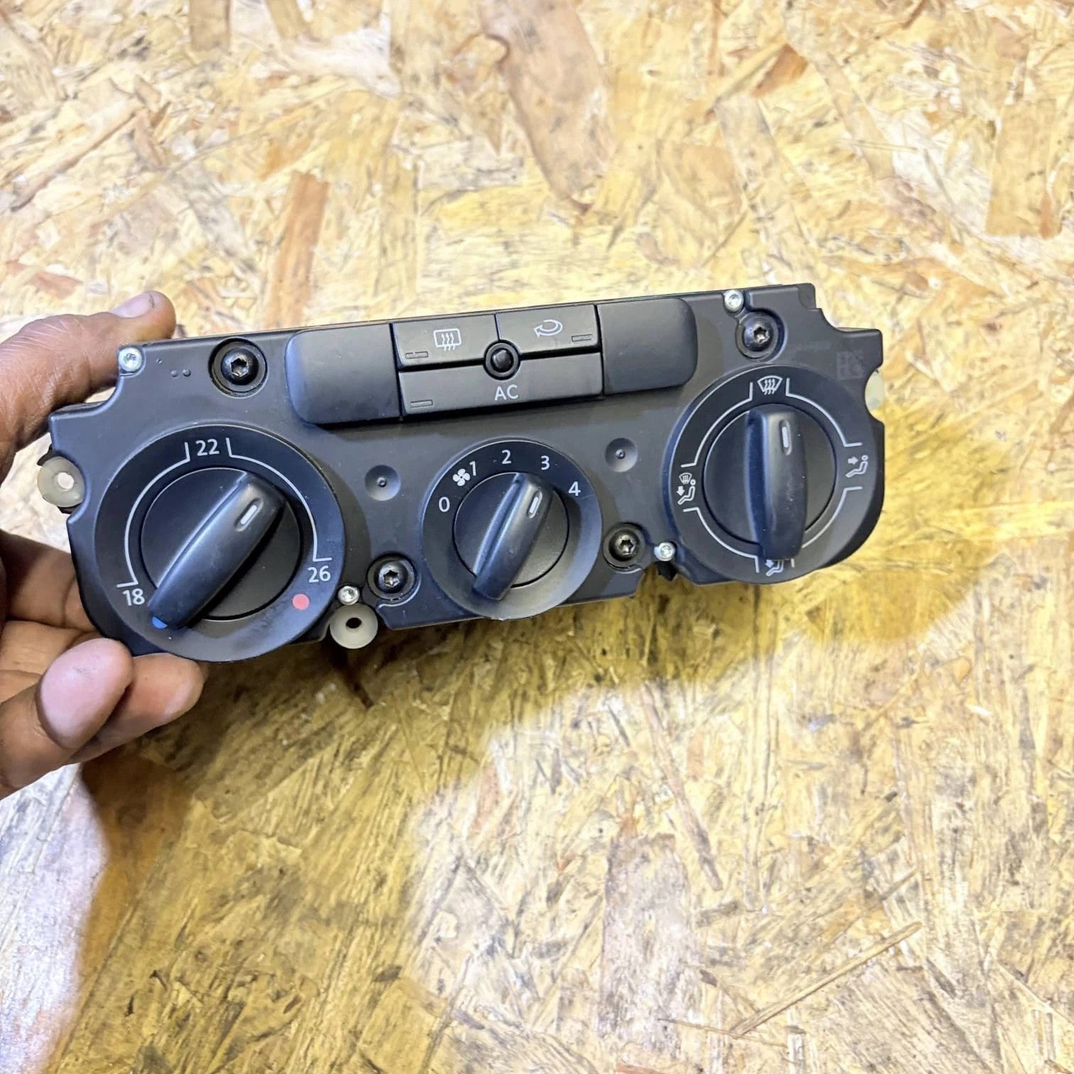 VW Golf / Jetta Heater Climate Control Panel RHD 1K2820045B AC Switch 2005-2013