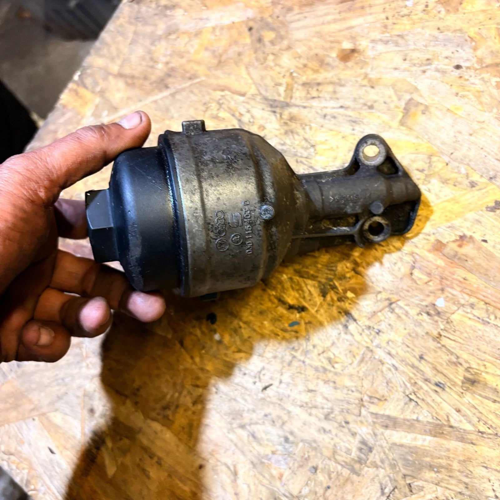 VOLKSWAGEN POLO MK4 2009-2014 OIL FILTER HOUSING 03D 115 403 D