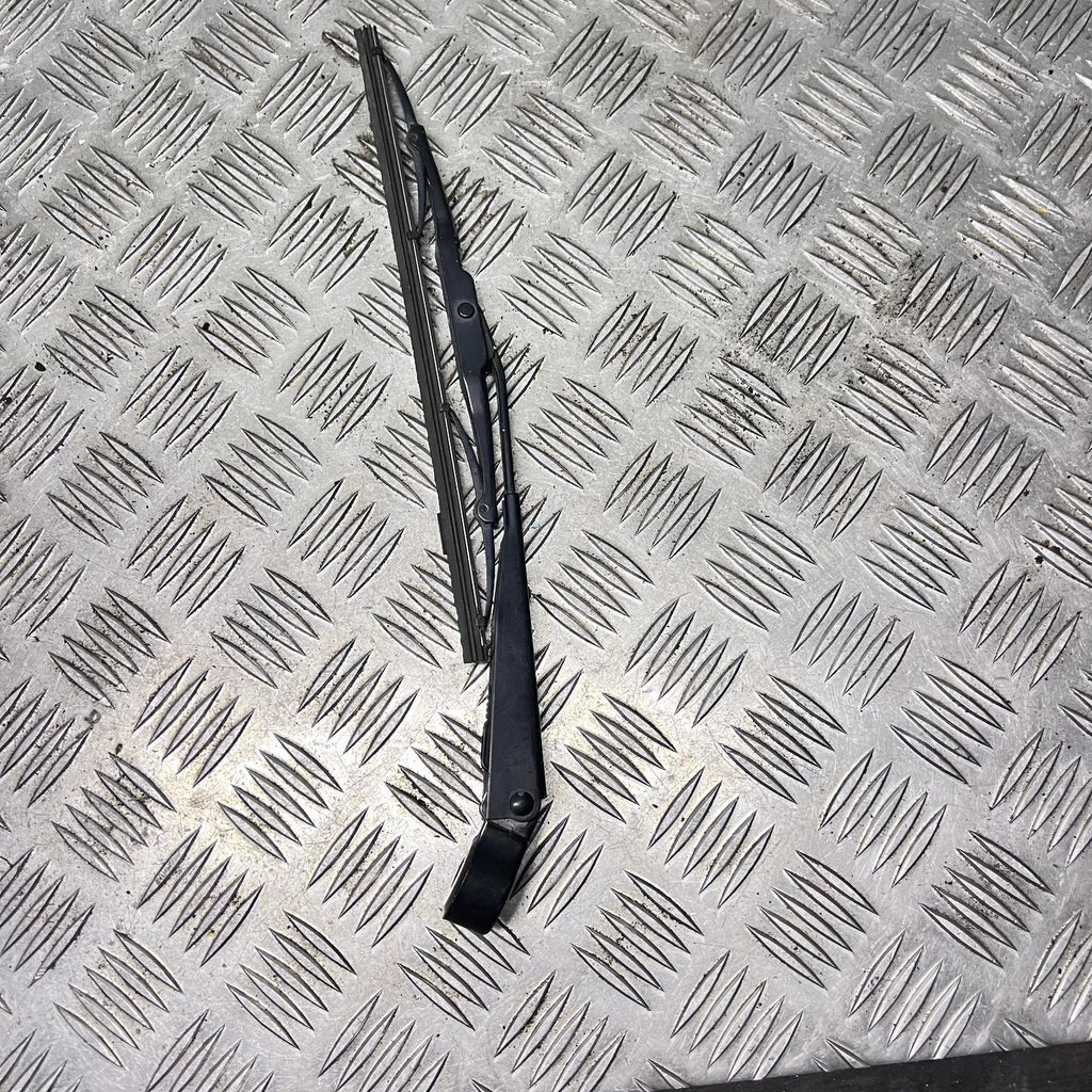 Dodge 2008 rear wiper arm 05303787AD