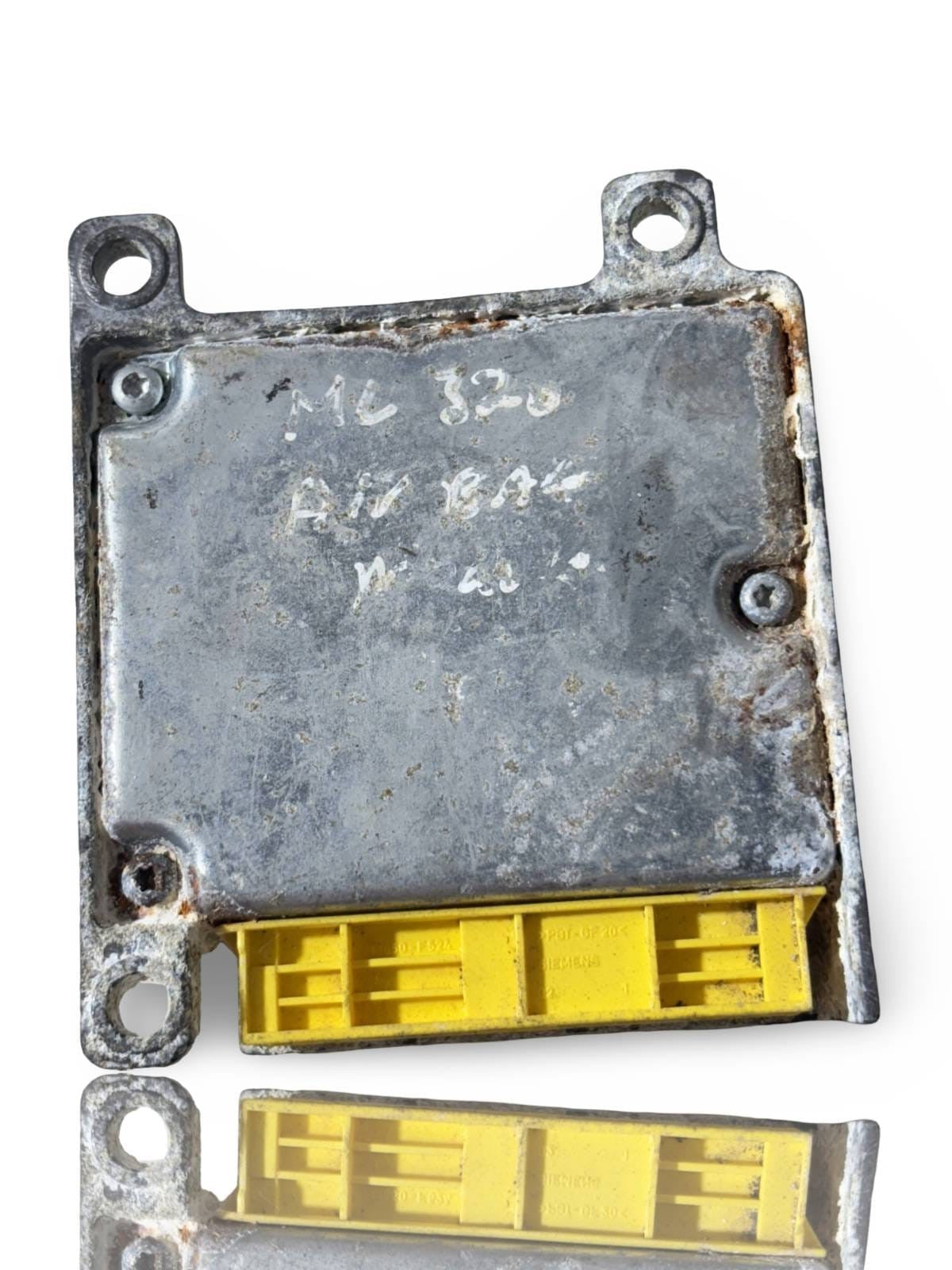 MERCEDES ML W163 AIRBAG CONTROL MODULE ECU A0025424818