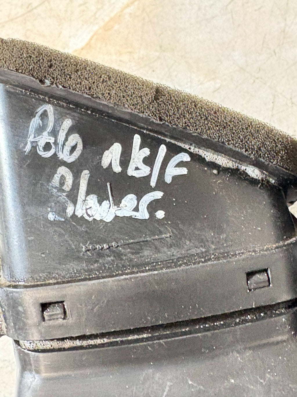 2009 VW POLO PASSENGER SIDE FRONT AIR VENT 6Q0 819 703