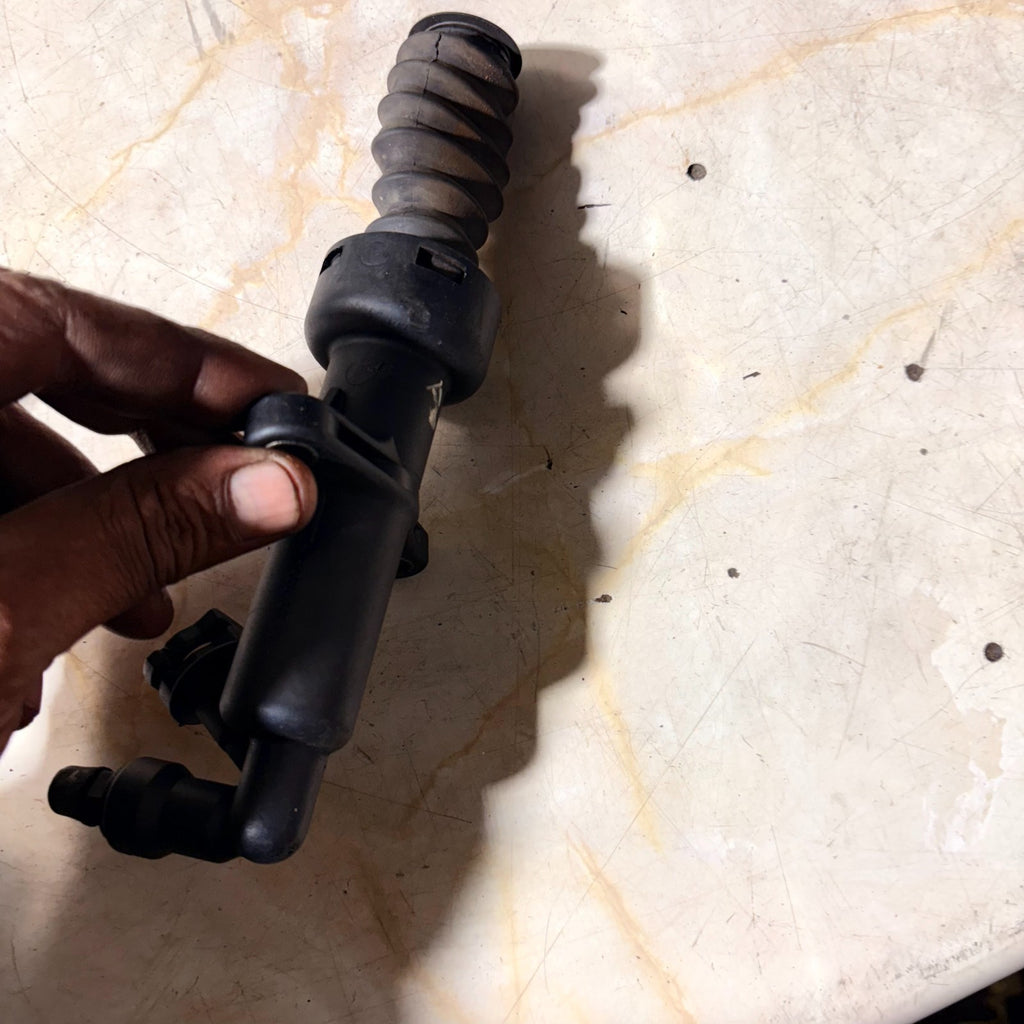 PEUGEOT 407 SW SE ESTATE 2004-2010 CLUTCH MASTER CYLINDER