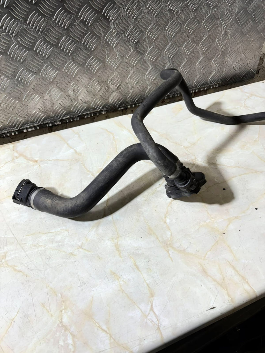Radiator Hose fits BMW 750 E65 4.8 Upper 05 to 08 N62B48B Coolant Gates Quality