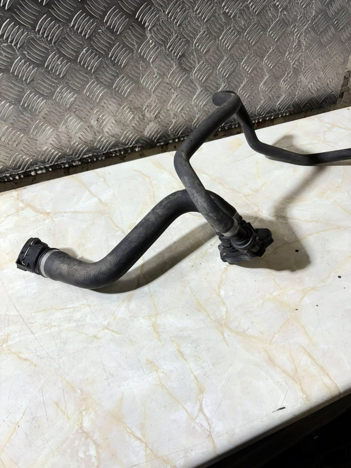 Radiator Hose fits BMW 750 E65 4.8 Upper 05 to 08 N62B48B Coolant Gates Quality