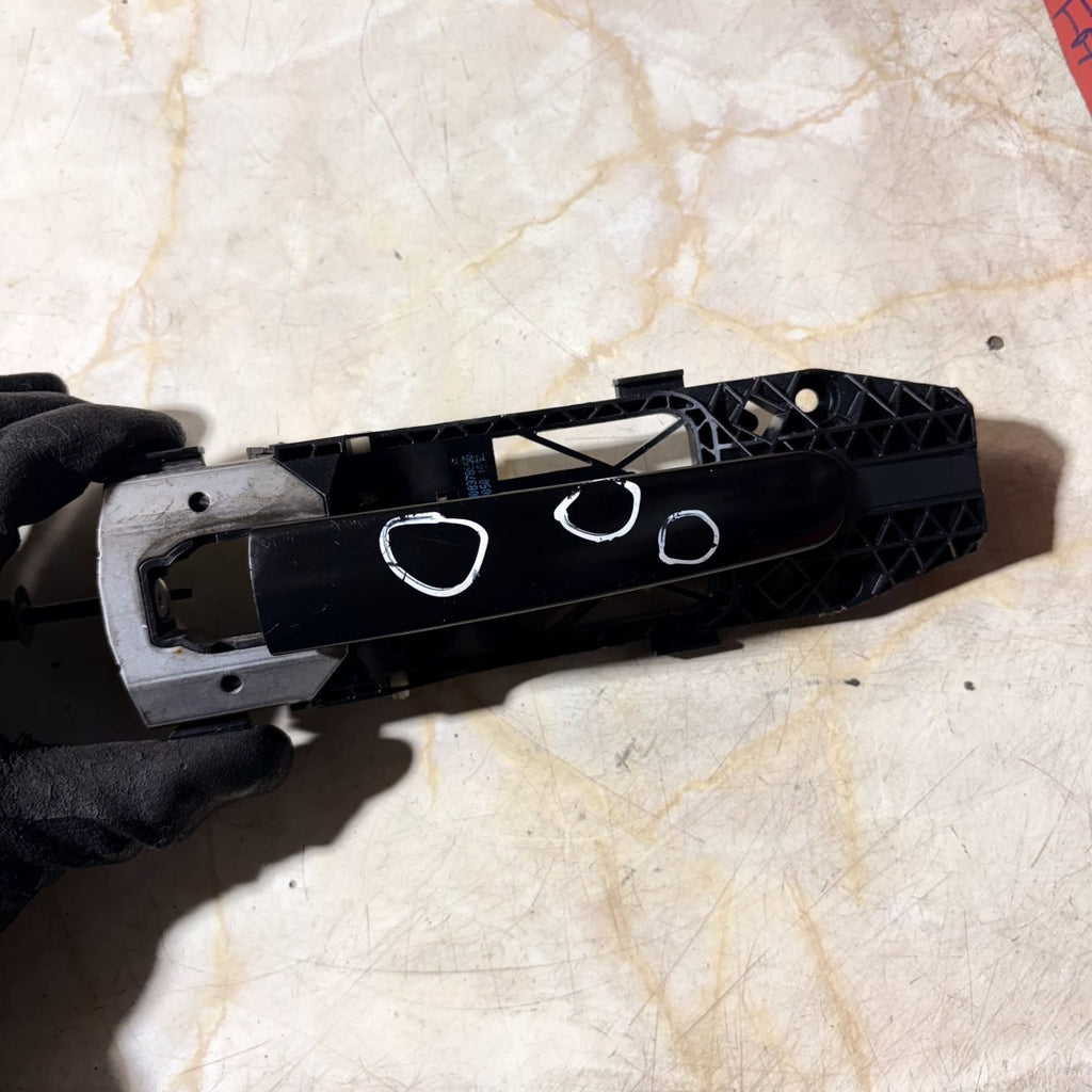 2010 VW GOLF VI DOOR HANDLE PASSENGER FRONT HATCHBACK OUTSIDE SIDE 5N08378856