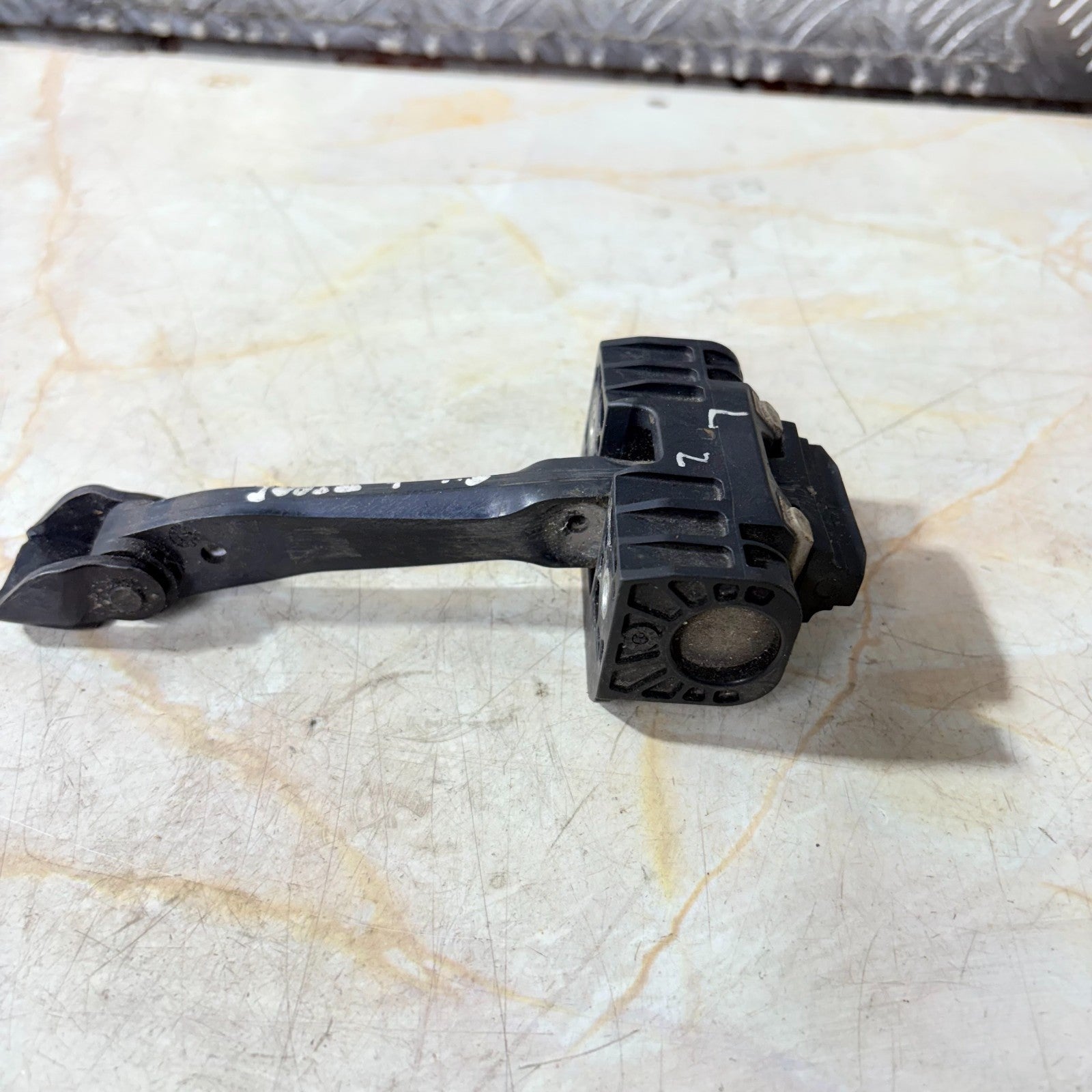 BMW 3 Series E90/E91 2004-2012 Rear Left Door Check Strap/Door Stop 7176808