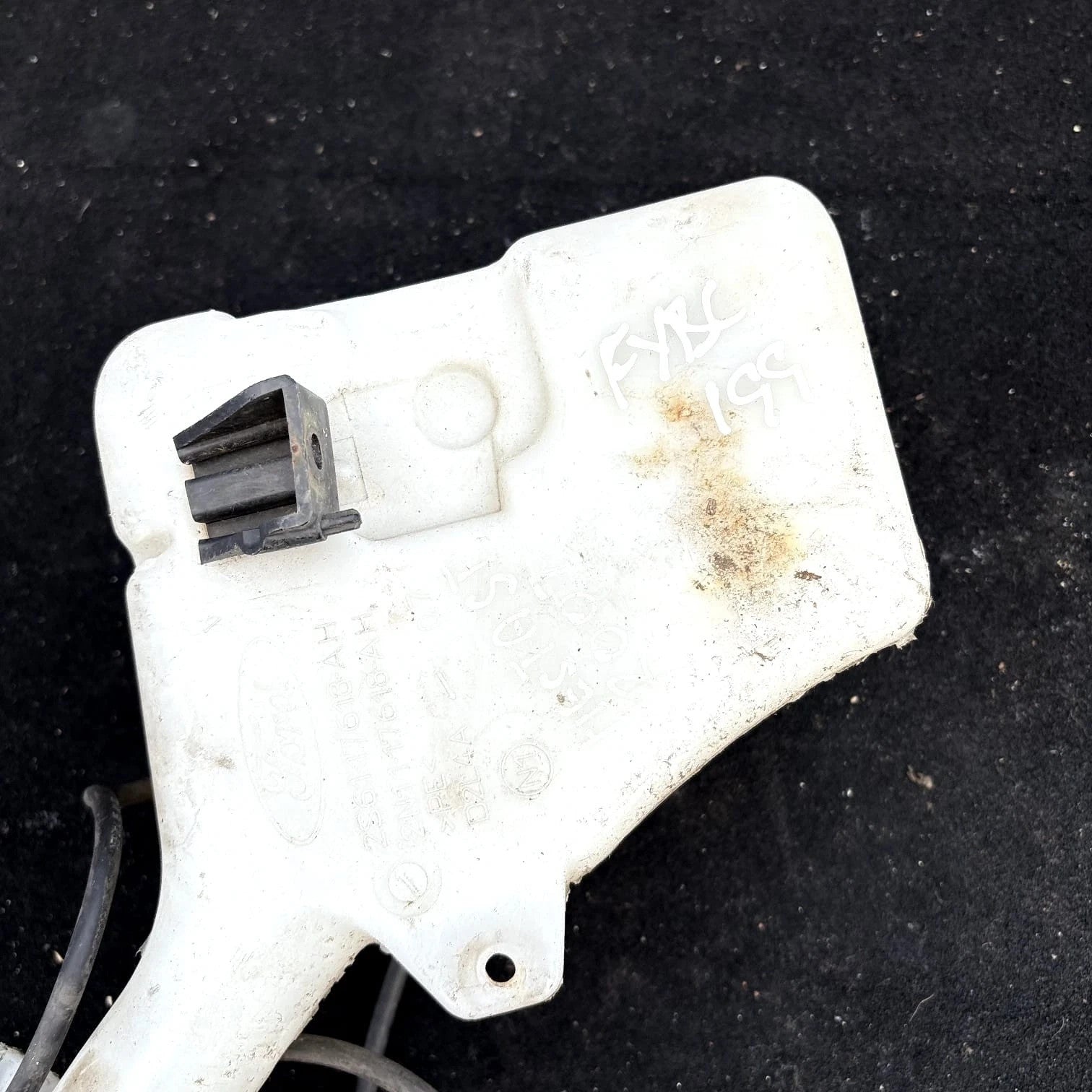 FORD FIESTA MK6 WINDSCREEN WASHER BOTTLE TANK 2S6117618AH 2007
