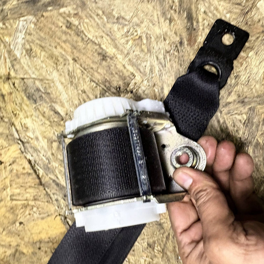 Vauxhall Meriva B MK2 2010-2017 Front Left Seat Belt 13305707 34040558