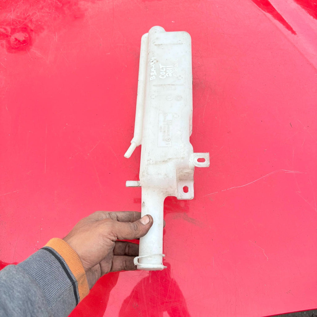 Mitsubishi Colt Expansion Tank coolant A 454 500 02 49 MN130400 2005-2012