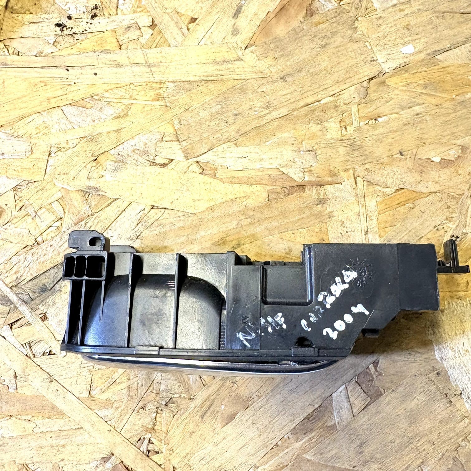 2004 TOYOTA AVENSIS INNER PASSENGER FRONT SIDE DOOR HANDLE 50594A1