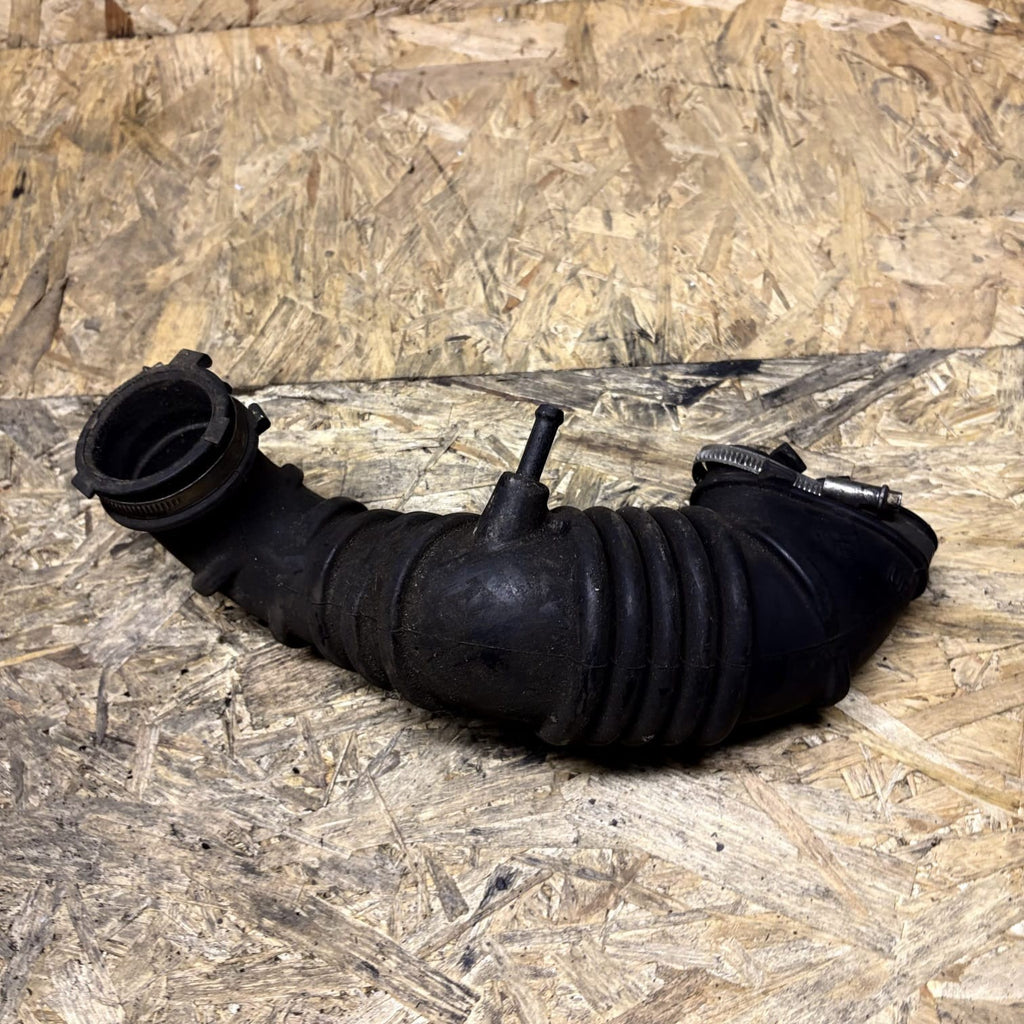Mitsubishi Colt CZ1 1.1 3A91 Air Intake Hose/Pipe 2004-2012 MN135108