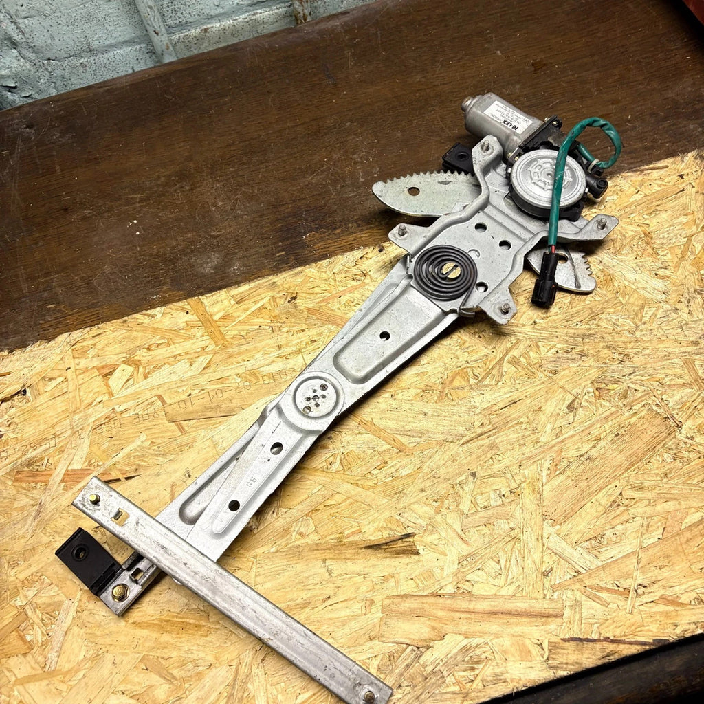 2002-2006 Kia Carens Front Left Passenger Electric Window Regulator Motor