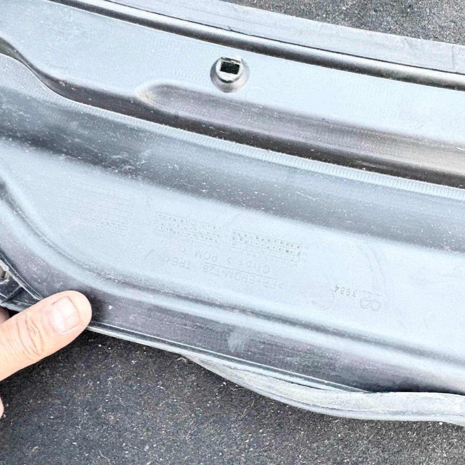 Volvo V50 Scuttle Panel Windscreen Wiper Trim Cover 2004-2012